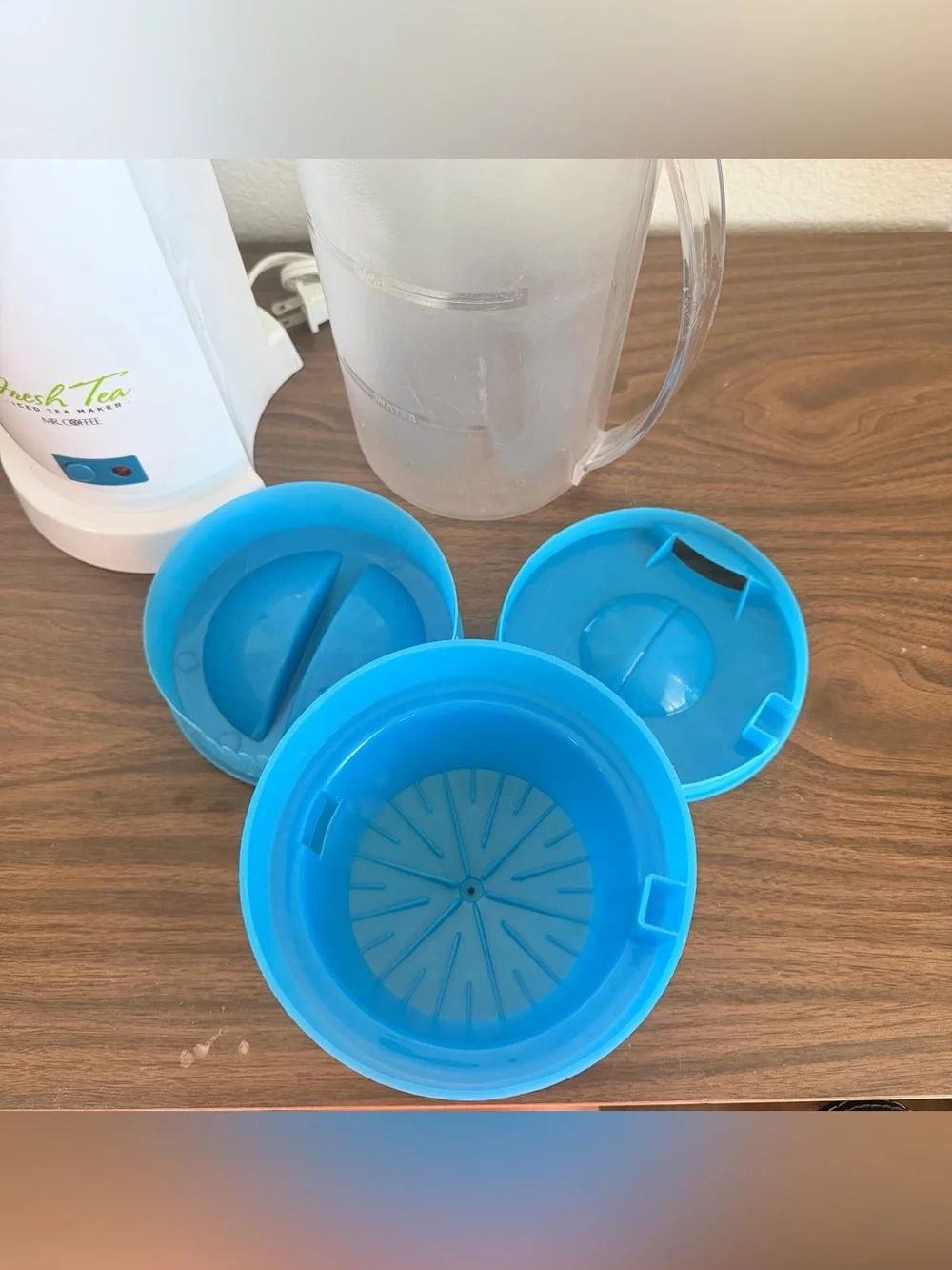 Mr.Coffee Iced Tea Maker 2 Quart Pitcher TM1 Blue Pitcher Lid & Basket Lid Works